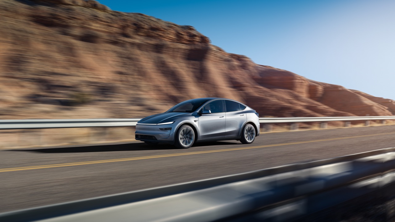 Tesla Model Y Premium (quicksilver) — den mest solgte bil i Danmark i december 2025